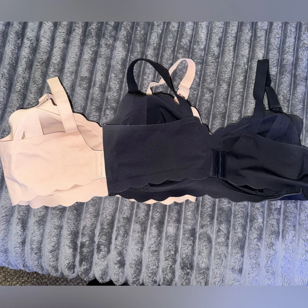 Momcozy Black and Tan Nursing Bra - Picture 3 of 5